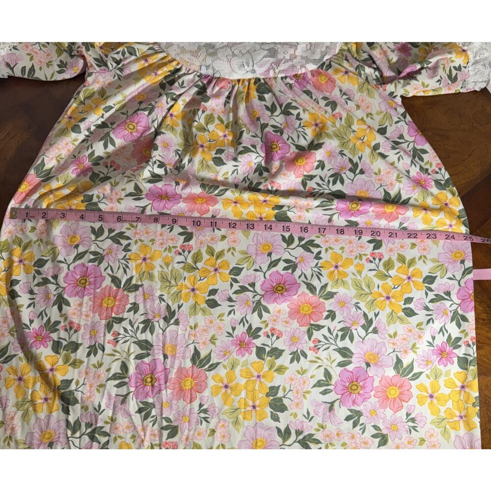 Spirit Costume Granny NightGown Muumuu Floral With Lace Size Ladies Small - Picture 7 of 8